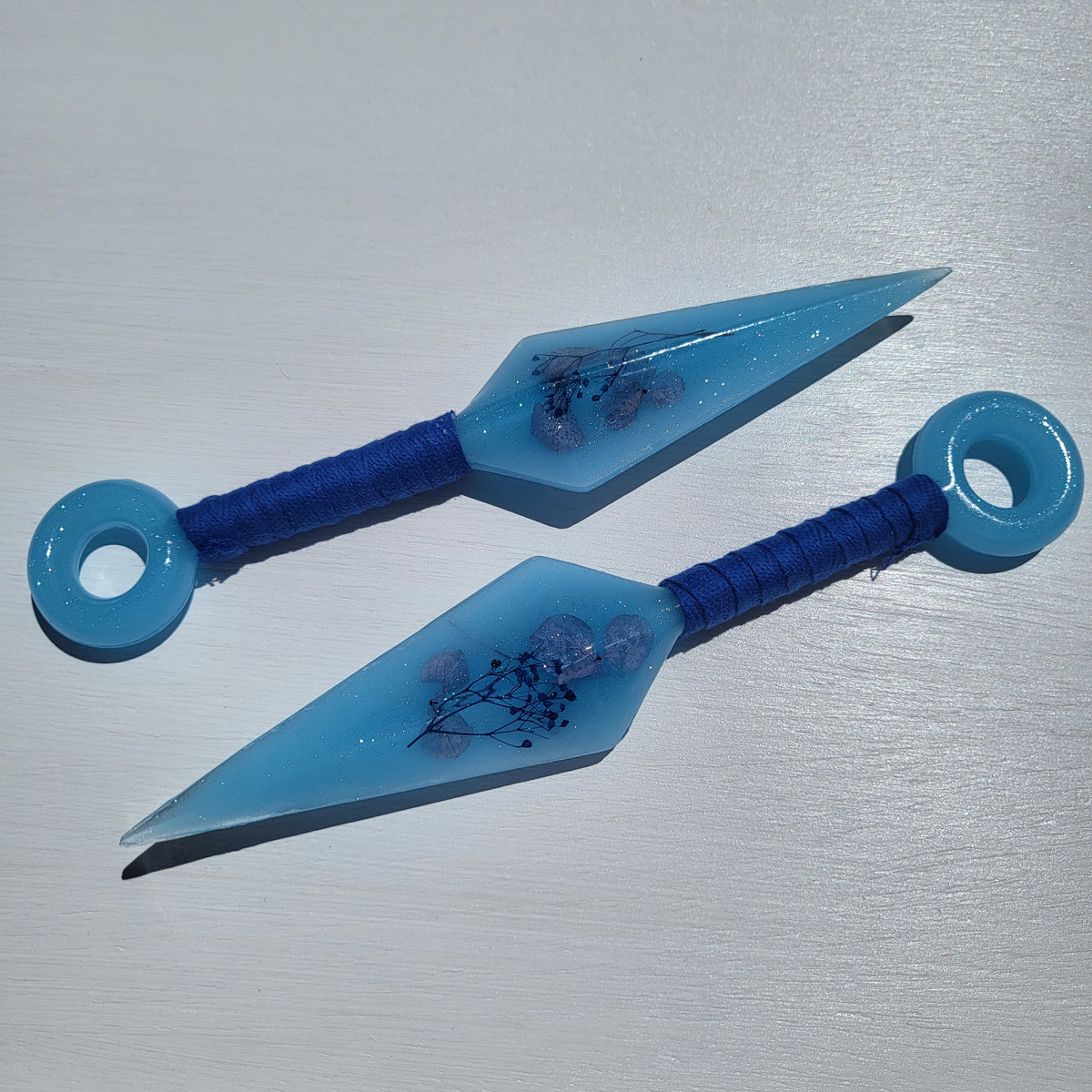 Dark Blue Floral Resin Replica Cosplay Ninja Tool